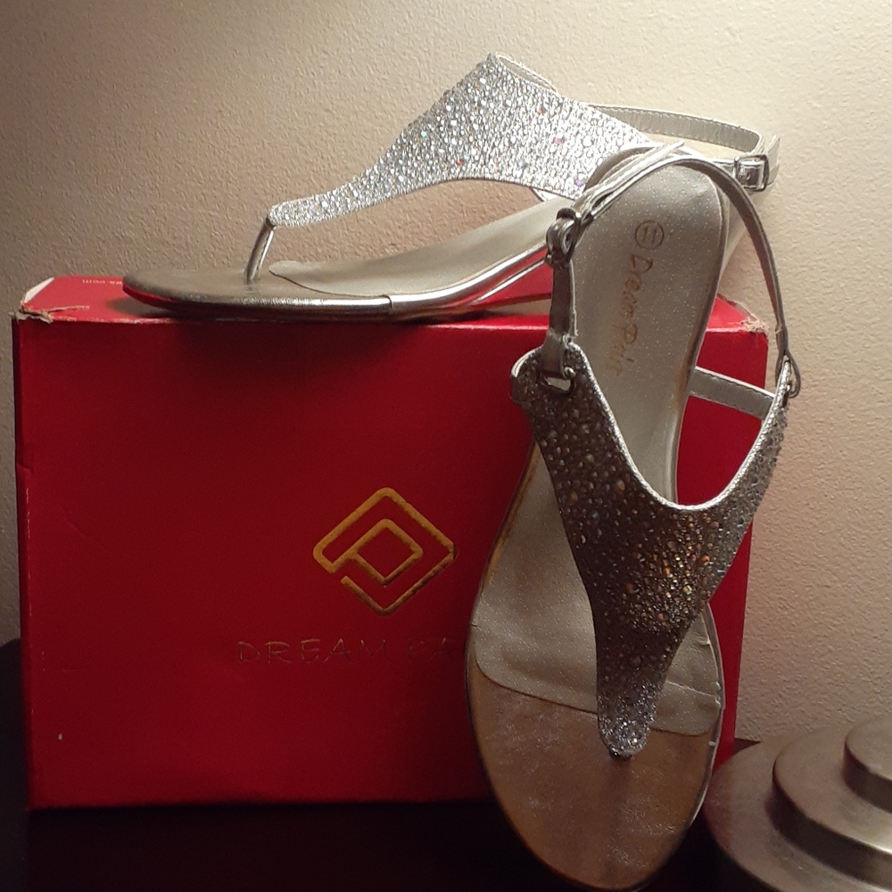 Glittered dressy wedge thongs sandal